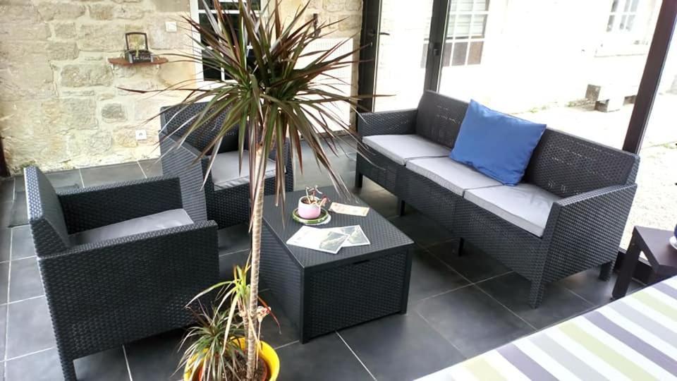 Le vitrail CHAMBRE Équipée sans service repas Yvetot-Bocage Extérieur photo
